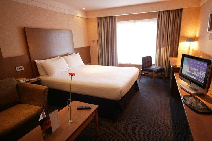 Hogs Back Hotel & Spa Nr Farnham Farnham  Room photo
